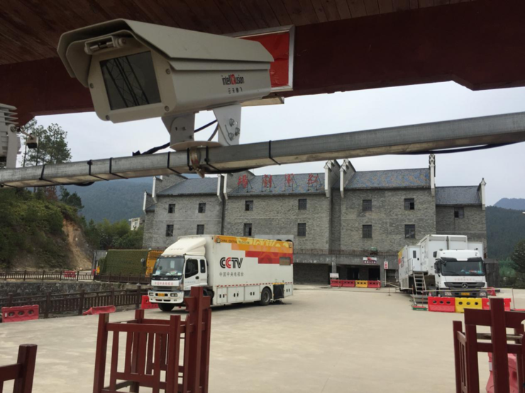 雷锋网 | 金龙迎宾 - 人生就是搏!人脸识别技术助力央视春晚会场安保